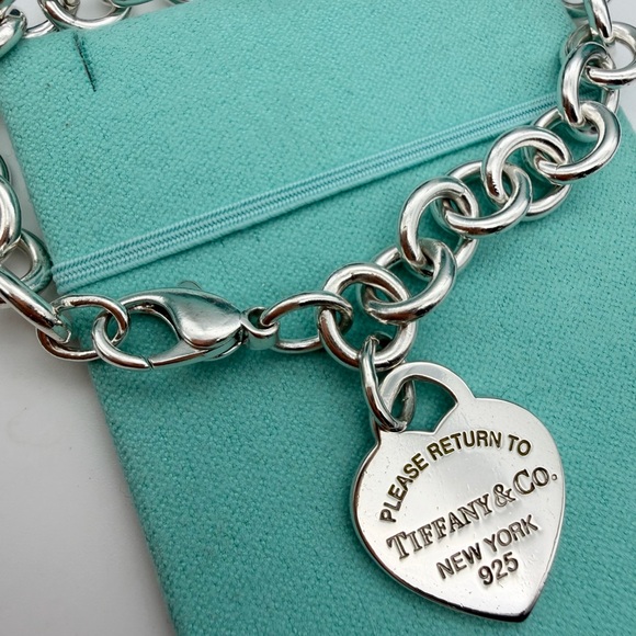 Tiffany & Co. 8.5” approx medium heart rtt charm bracelet in sterling silver - Picture 3 of 5